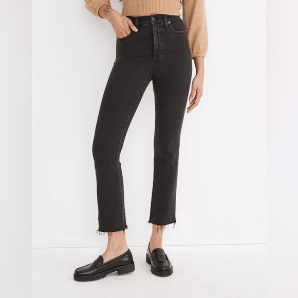 Madewell Cali Demi-Boot Jeans in Bayland Wash:
Raw-Hem Edition , sz : 28 - Picture 3 of 11
